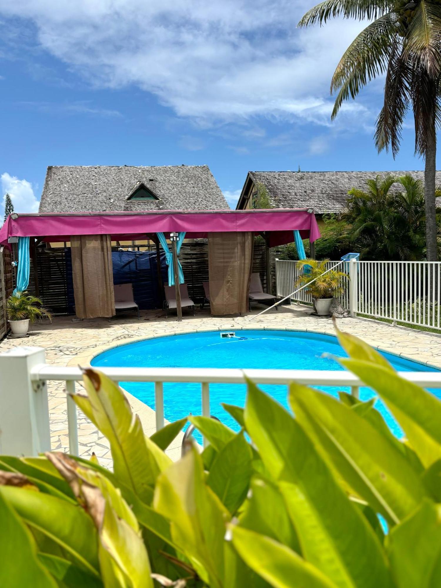 Le Nid De Lorhila - Jacuzzi, Piscine, Plage Sainte-Anne  Exterior foto