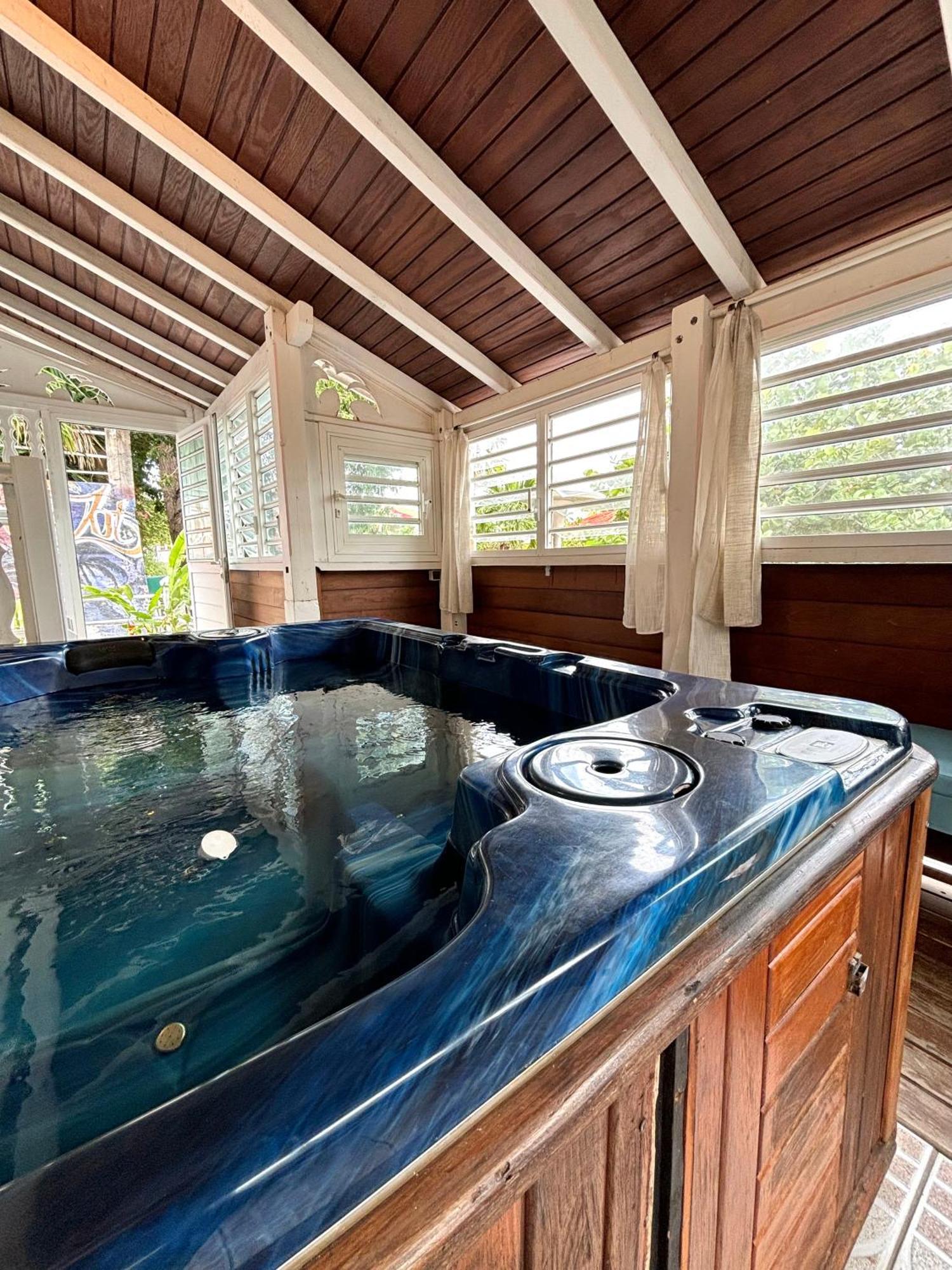 Le Nid De Lorhila - Jacuzzi, Piscine, Plage Sainte-Anne  Exterior foto