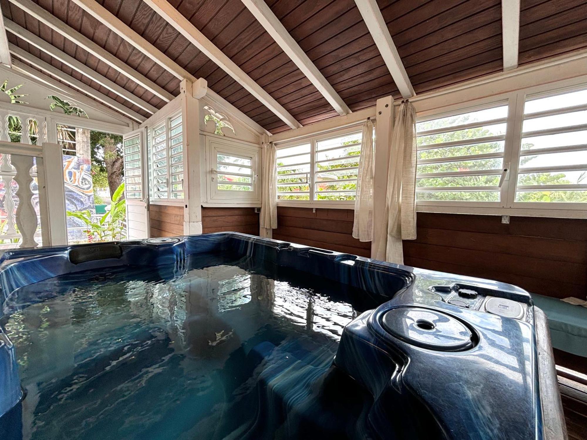 Le Nid De Lorhila - Jacuzzi, Piscine, Plage Sainte-Anne  Exterior foto