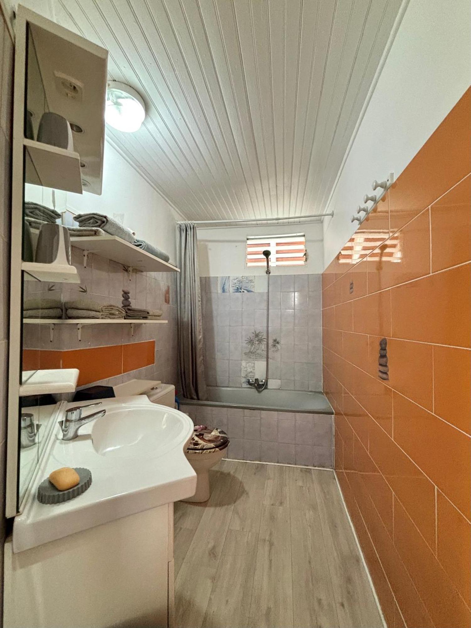 Le Nid De Lorhila - Jacuzzi, Piscine, Plage Sainte-Anne  Exterior foto